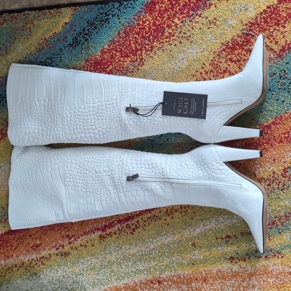 Vince Camuto boots - Picture 3 of 6